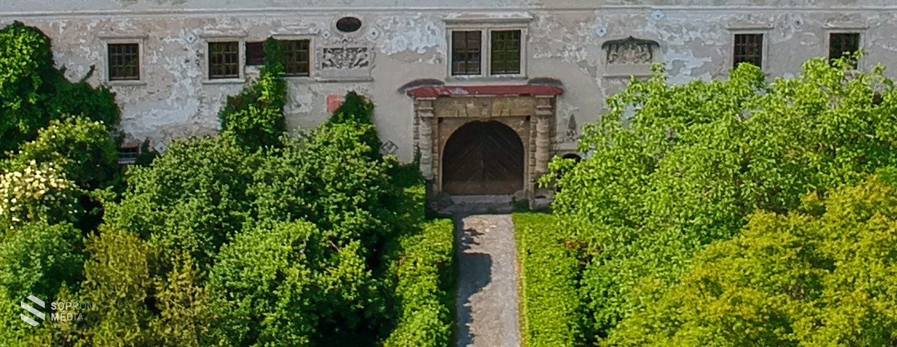Reneszánsz Nádasdy-kastély, kékfrankos és Goldmark Károly a nyugati végeken