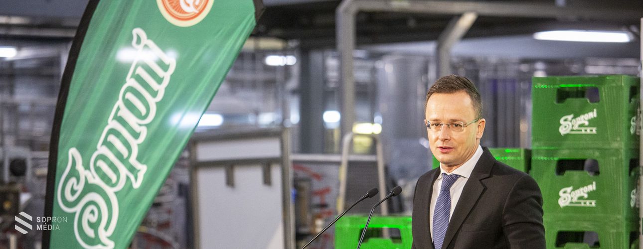 360 millió forintos kormányzati támogatást jelentett be Sopronban két cégnek a külgazdasági és külügyminiszter 