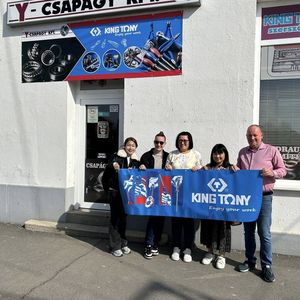 King Tony márkaképviselet üzletünkben