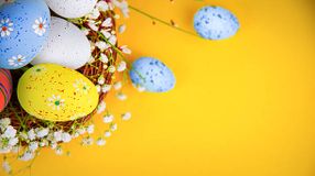 Milyen hagyományok kapcsolódnak húsvéthétfőhöz?