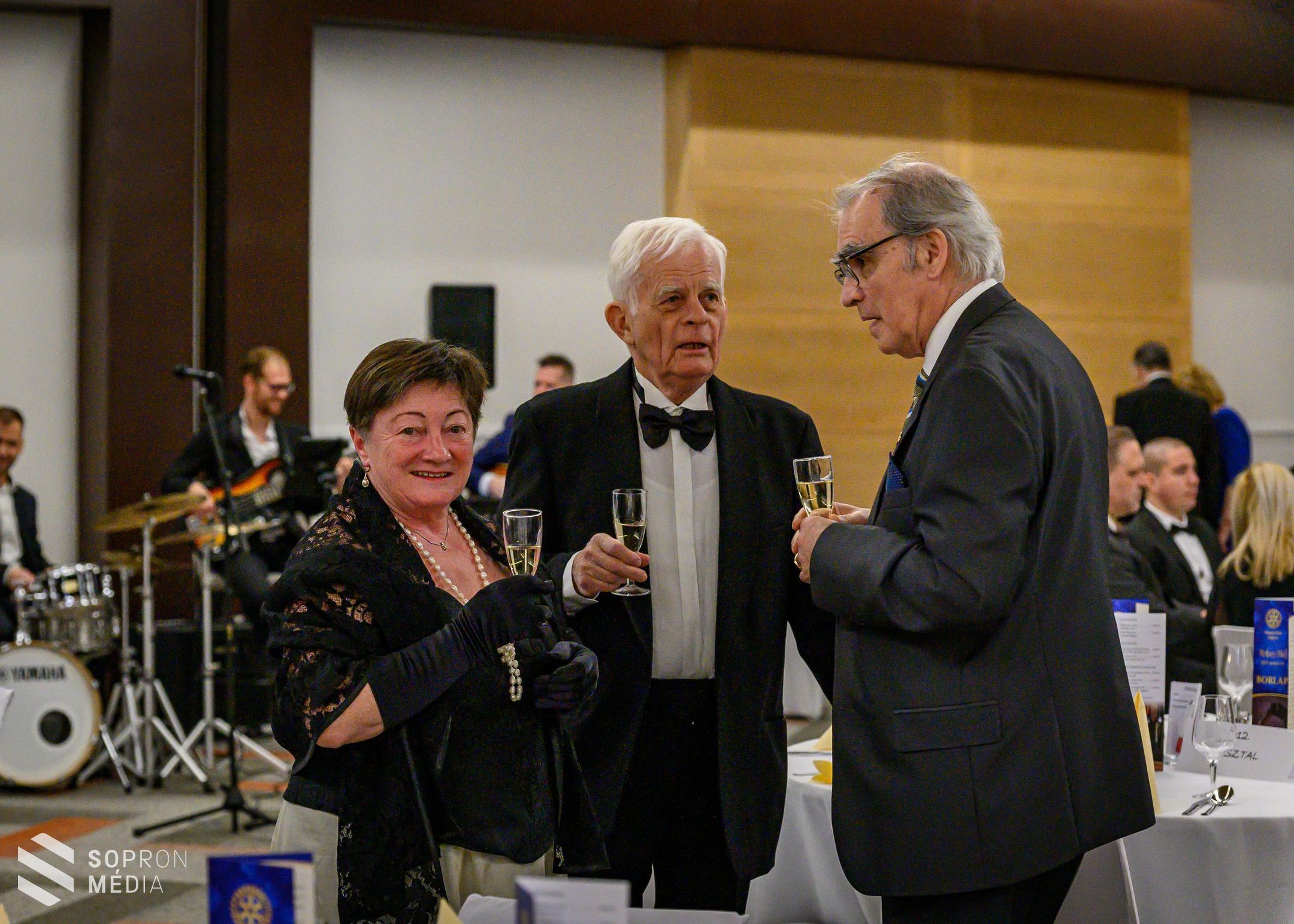 A Rotary Club Sopron ismét jótékonysági bállal indította az évet