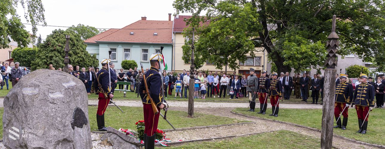 Méltó módon emlékezett meg Sopron Trianon 100. évfordulójáról