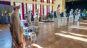 Népviselet újragondolva – Aurora FolkGlamour a GYIK Rendezvényházban