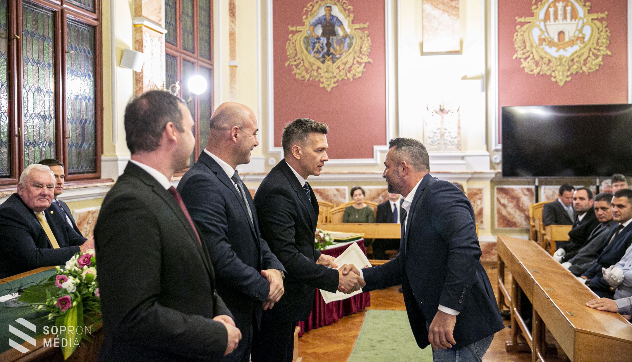 Virilistákat köszöntöttek, mestereket avattak