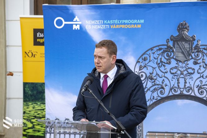 Glázer Tamás, a NÖF Nonprofit Kft. ügyvezető igazgatója