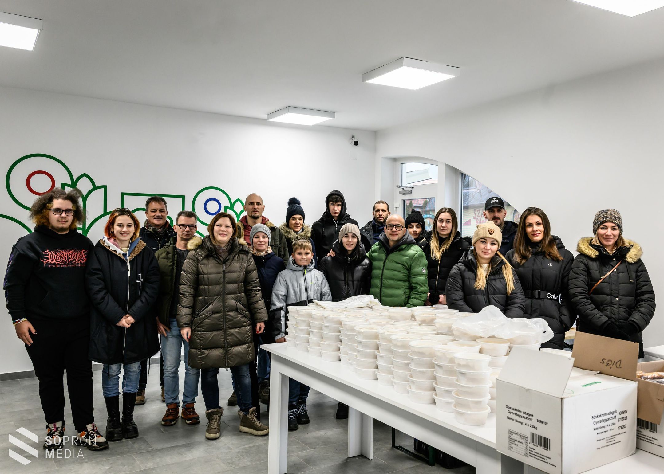 700 adag ételcsomaggal segíti a rászorulókat a Soproni Szociális Intézmény karácsonykor