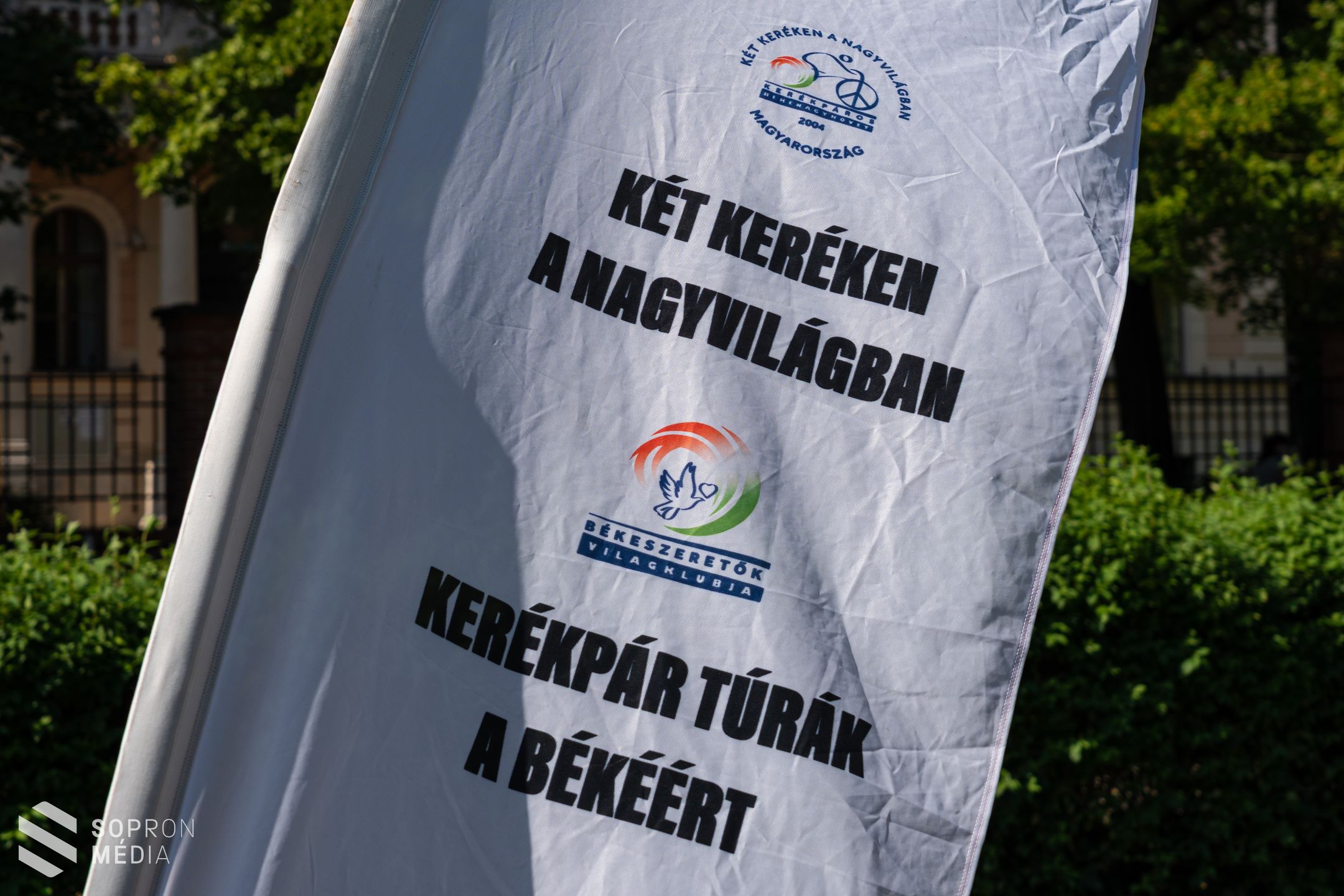 Két keréken a világbékéért – második alkalommal rendezik meg a Duna kerékpáros világbéketúrát, amely idén a Fekete-tengerig tart!