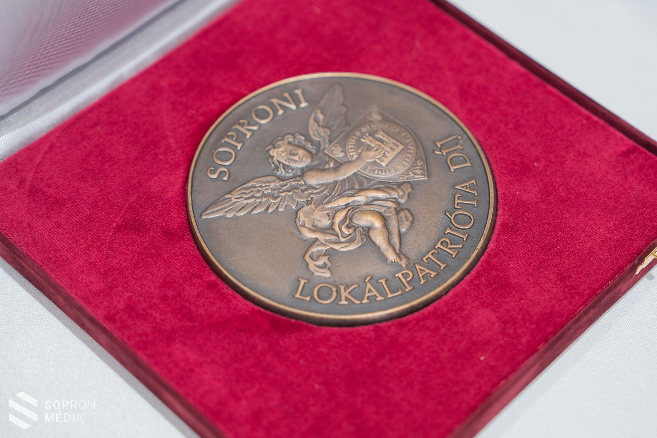 Fülöp Attila: januártól megemeljük a szociális szférában dolgozók bérét