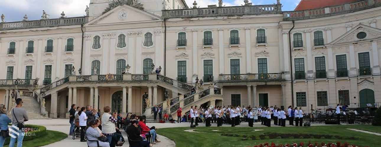 Múzeumok éjszakája a fertődi kastélyban