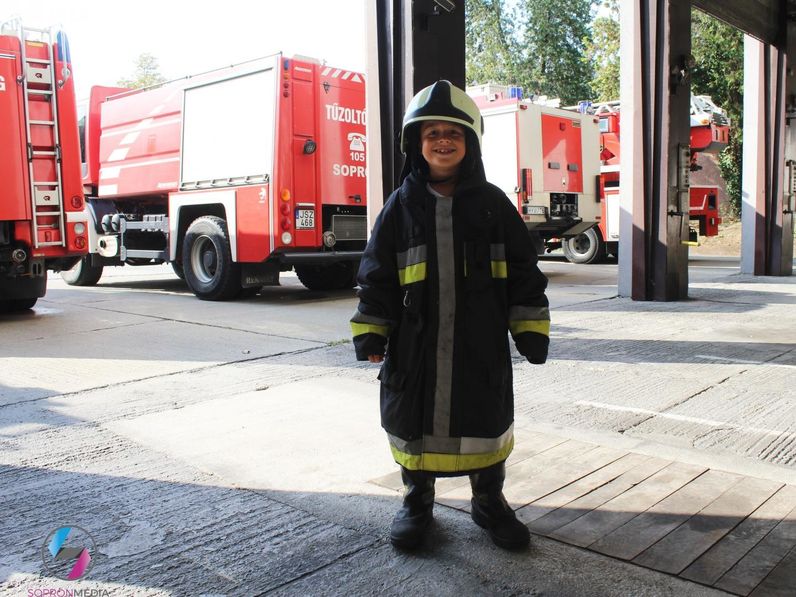 Gyermeknap alkalmából idén is megnyílnak a tűzoltó szertárkapuk