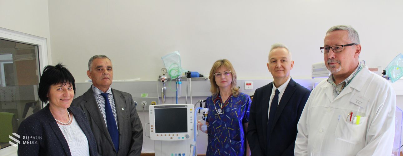 Új lélegeztetőgépet kapott a Koraszülött részleg