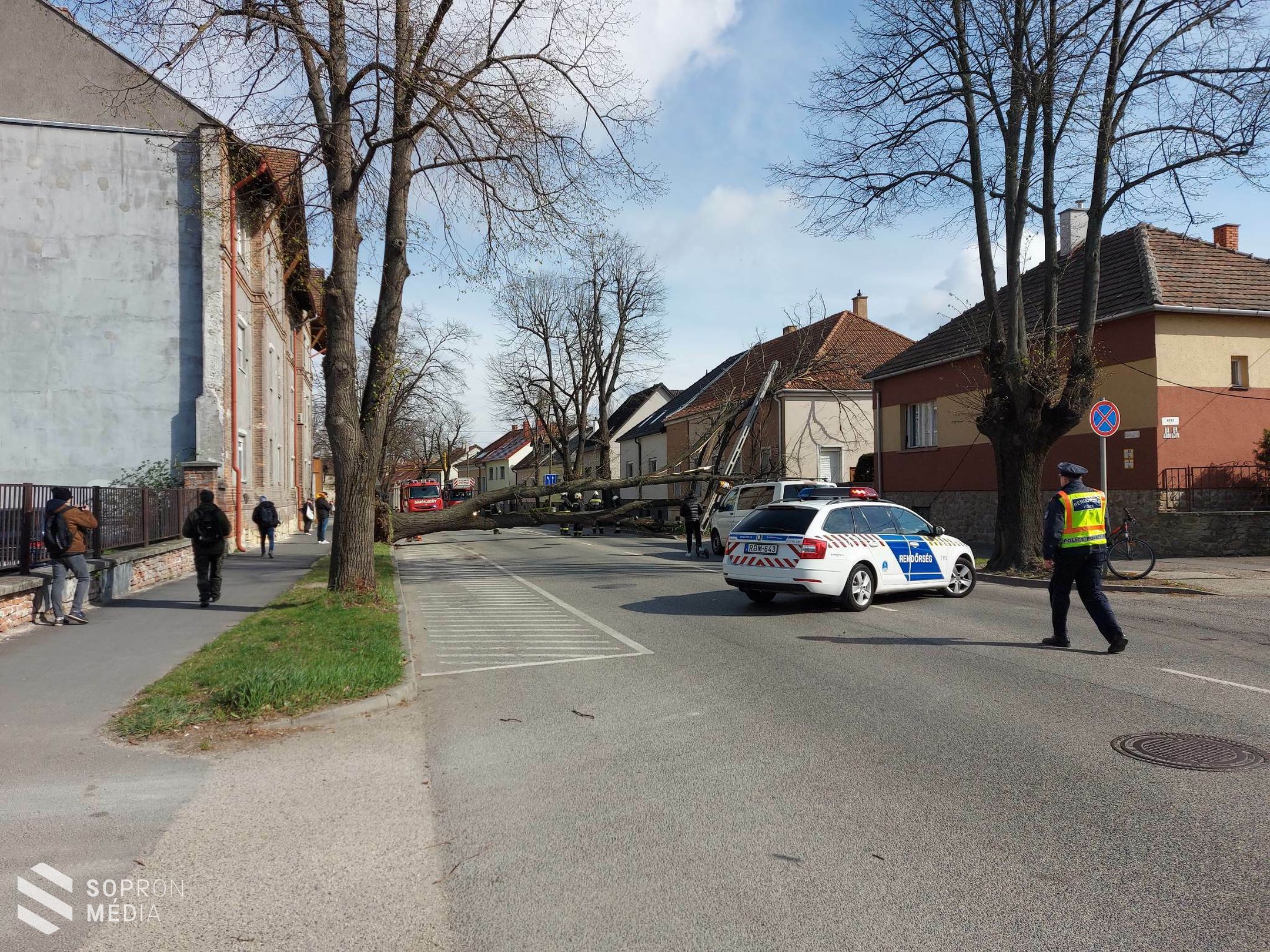 Pusztít a szél