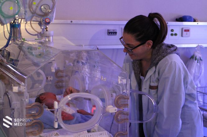 Január elsején, 15 óra 35 perckor született Sopronban az idei év első babája Tóth Máté