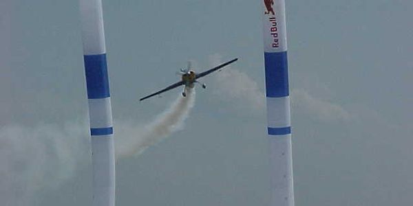 2004. Tests für die erste Red Bull Air Race - Flughafen Tököl