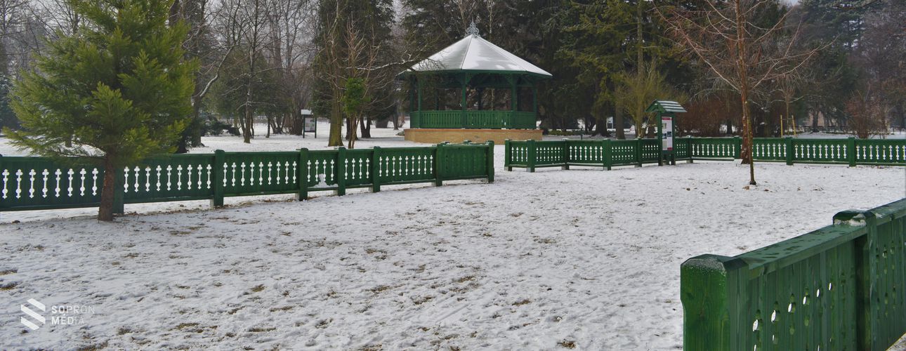 Séta a hófödte Erzsébet-kertben