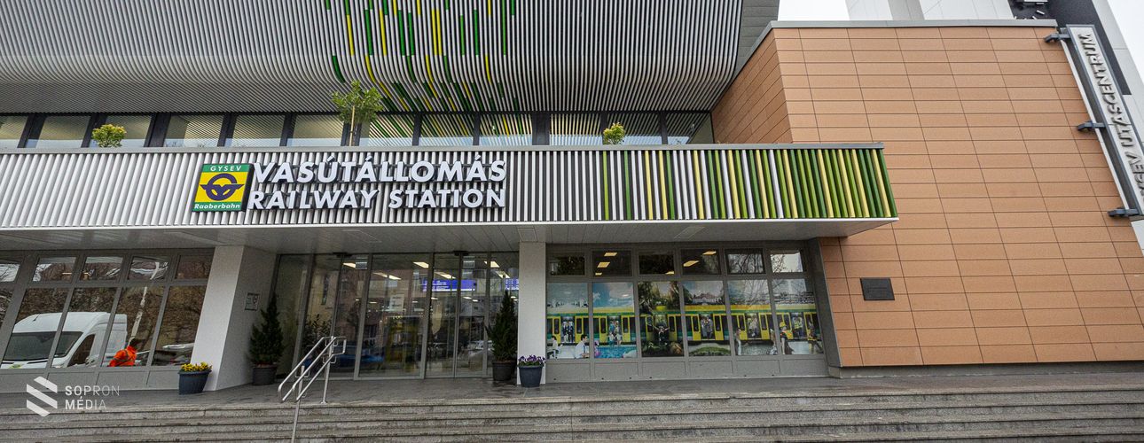 Elkészült a soproni vasútállomás felújítása