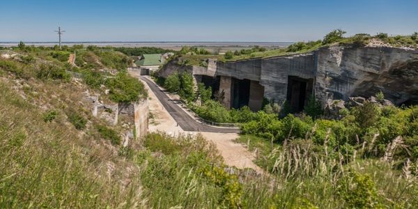 Fertőrákosi Kőfejtő és Barlangszínház
