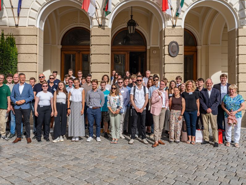A német-magyar nyári akadémia diákjait köszöntötték a Városházán
