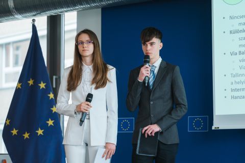 A VIII. Estöri középdöntője