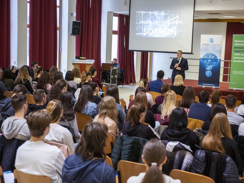 Pénzügyi tudatosság – diákfórum a Soproni Egyetemen