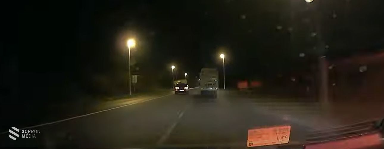 Záróvonalon előzött a szabálytalan sofőr, a rendőrök azonnal leintették

