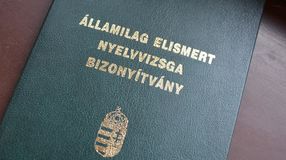 Nyelvvizsga nélkül átvehető a diploma