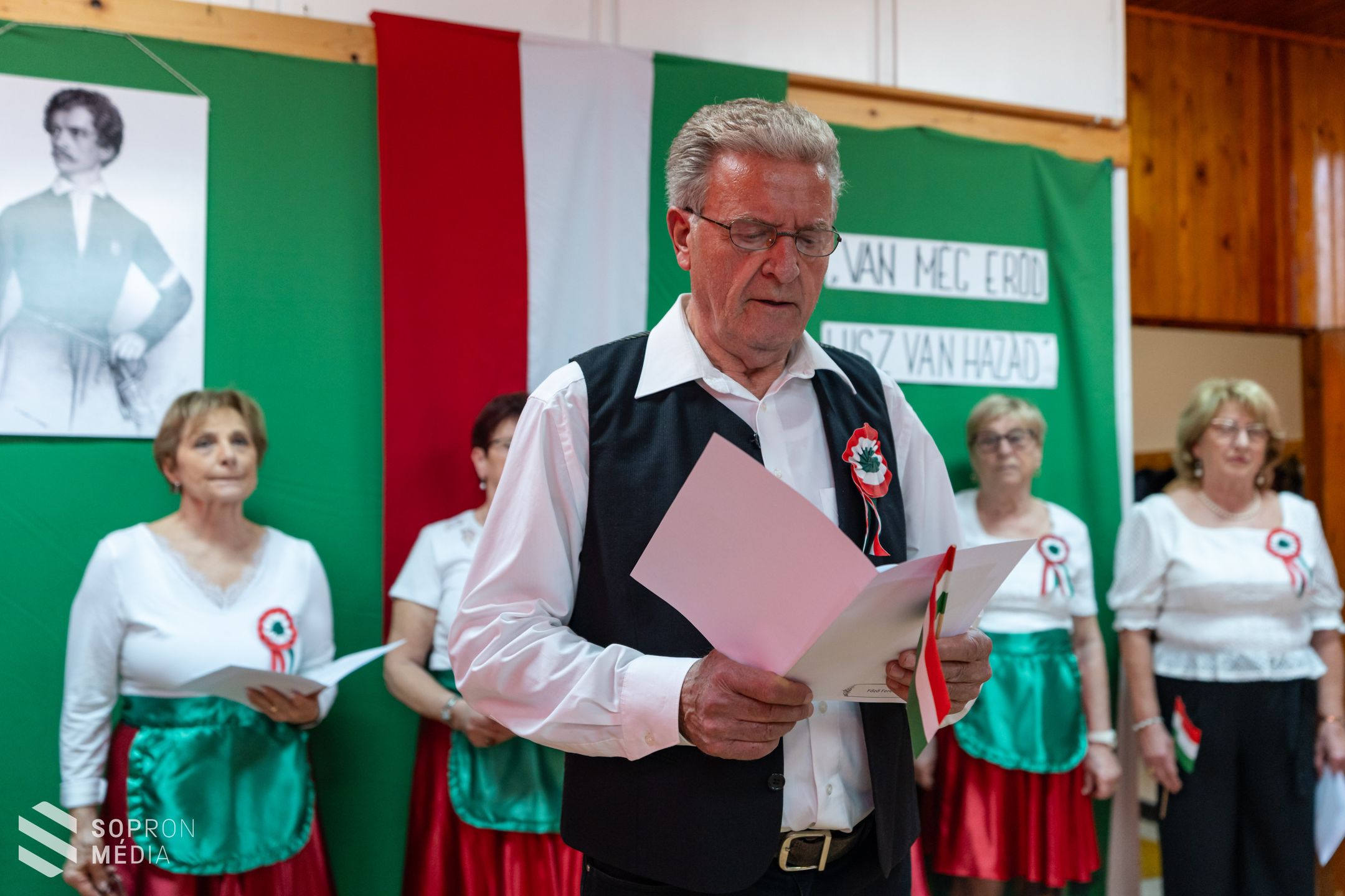 Ünnepi műsorral tisztelgett az 1848-49-es forradalom és szabadságharc hősei előtt a Lővér Nyugdíjas Klub
