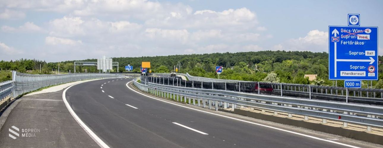 Közlekedjen óvatosan a gyorsforgalmi utakon!
