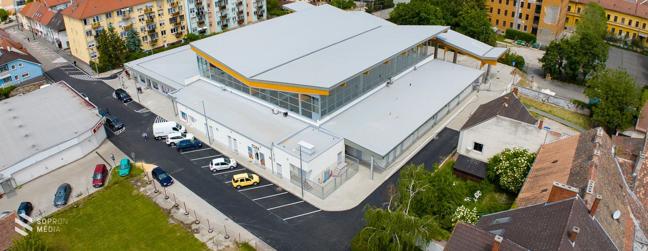 Dr. Farkas Ciprián: pénteken már a megújult piacon vásárolhatnak a soproniak