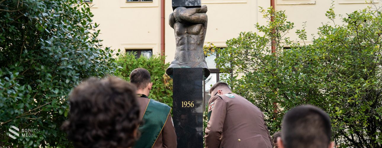 Vér nélkül, de nem áldozat nélkül zajlott a forradalom Sopronban