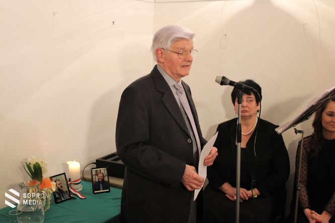 dr. Hegyi Ferenc, a Kulturális Egyesületek és Baráti Körök Szövetsége és a Soproni Irodalmi Társaság elnöke