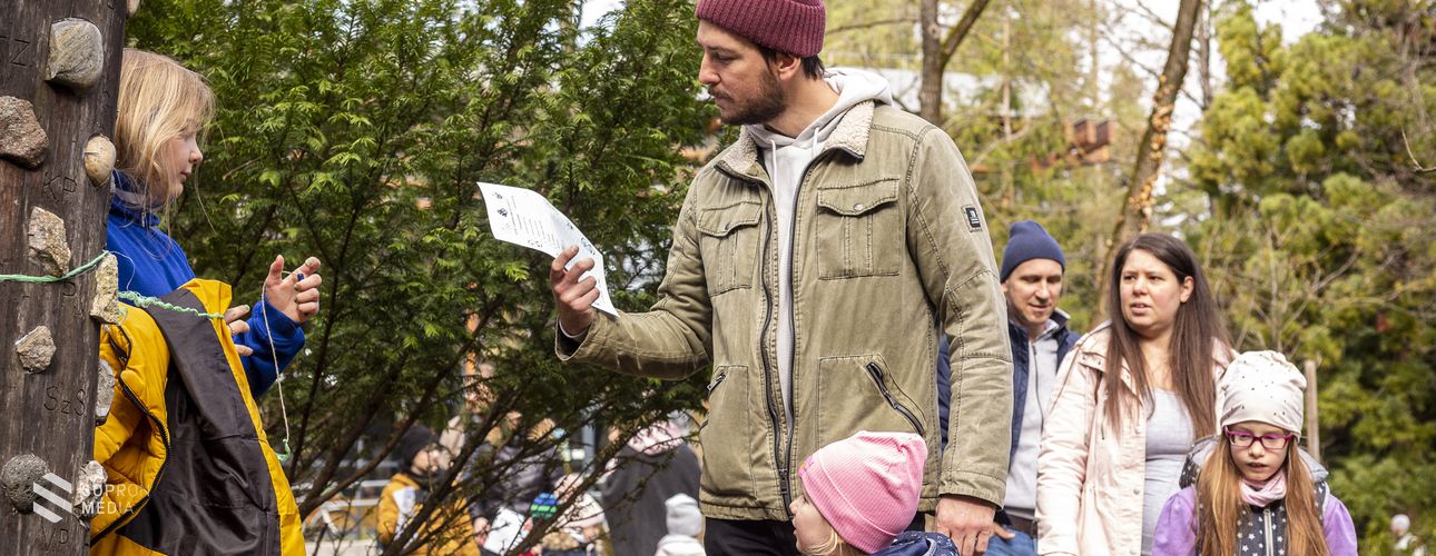 Tojáskeresés a Botanikus Kertben