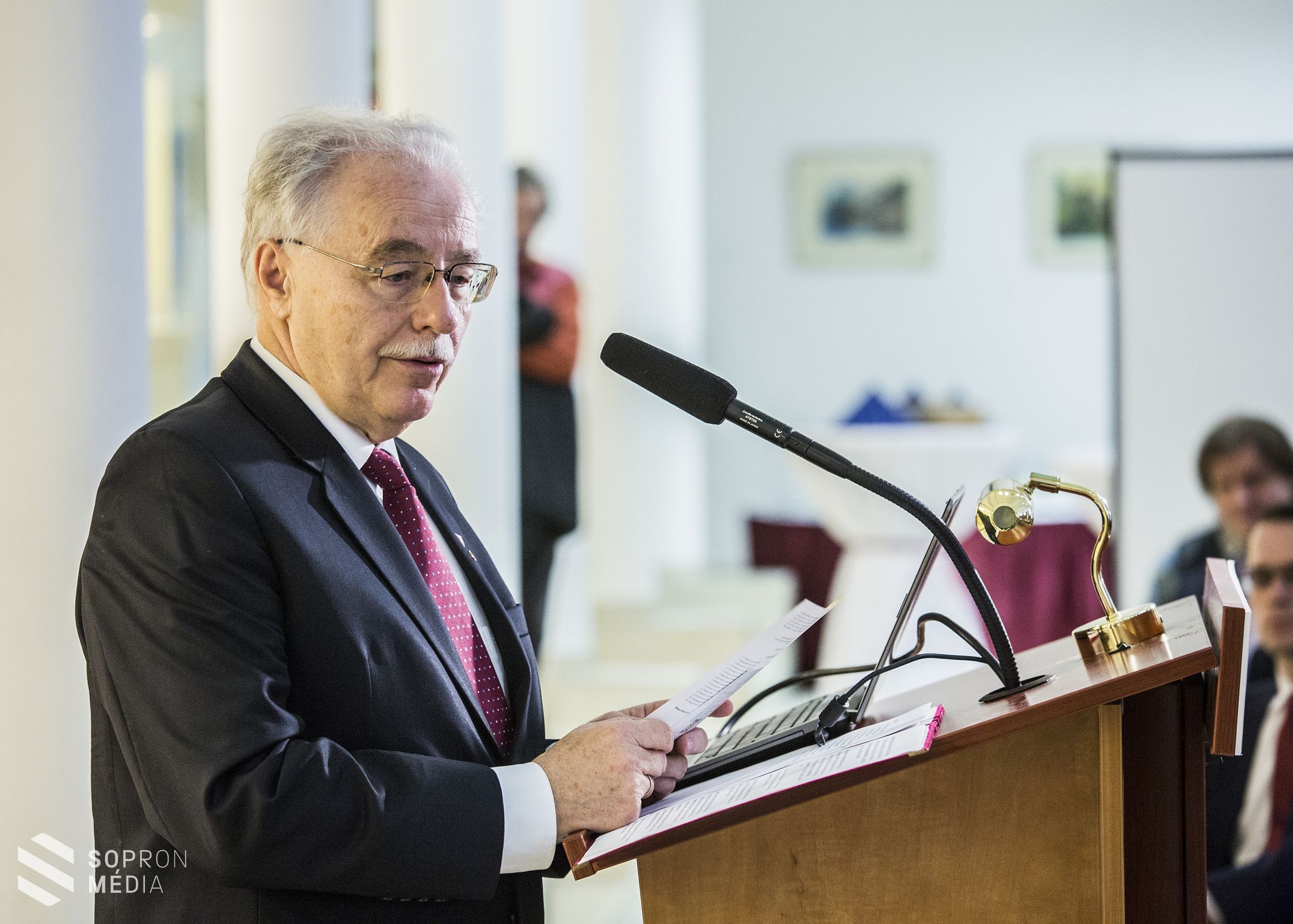 Vándorkiállítás - „Dénártól a forintig - a magyar pénzek története” 