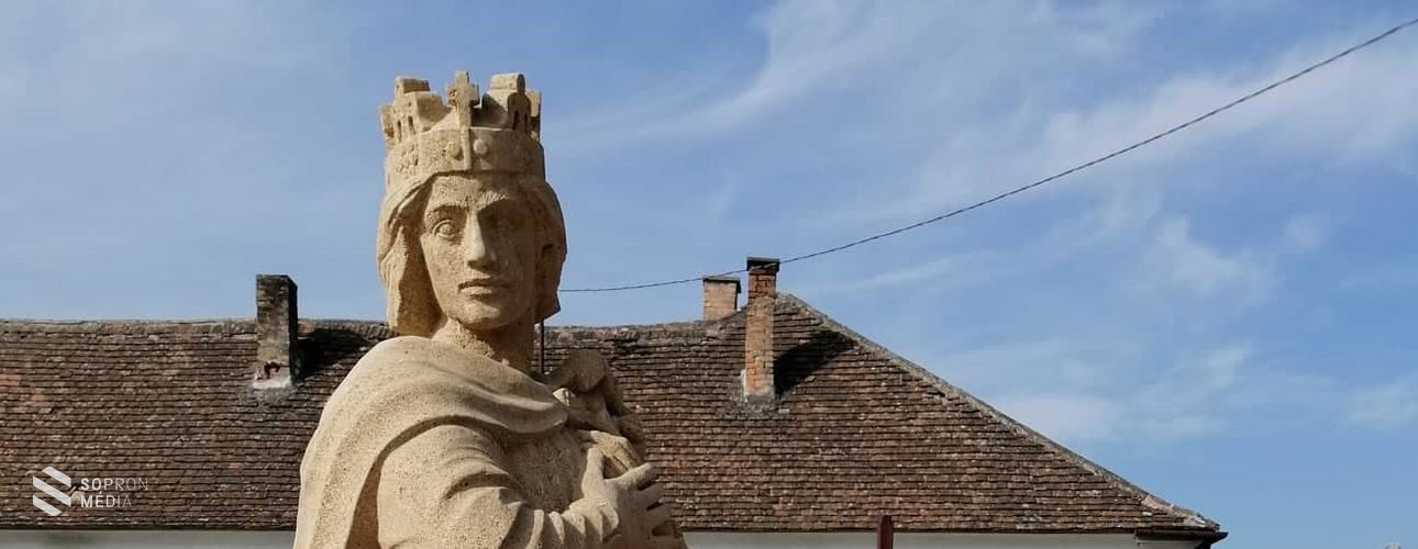 A kicsiny zsákfalu, amely izgalmas tanösvénnyel is büszkélkedhet