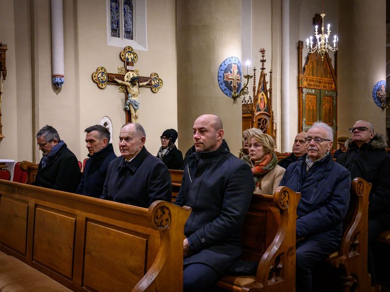 Dr. Veres András megyéspüspök celebrálta a hűség napi szentmisét