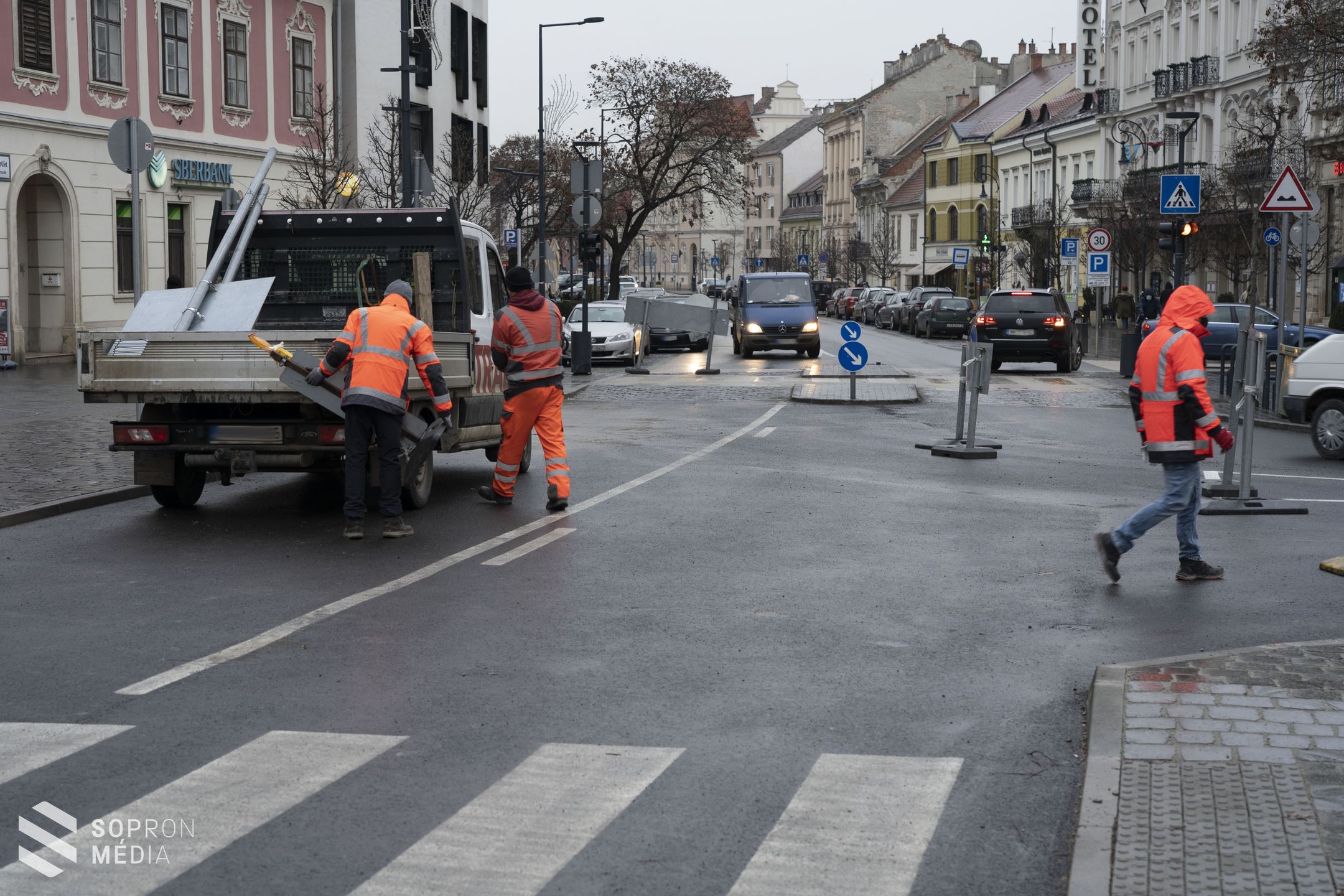 Megindult a forgalom a Várkerület Ötvös utca és Széchenyi tér közötti szakaszán