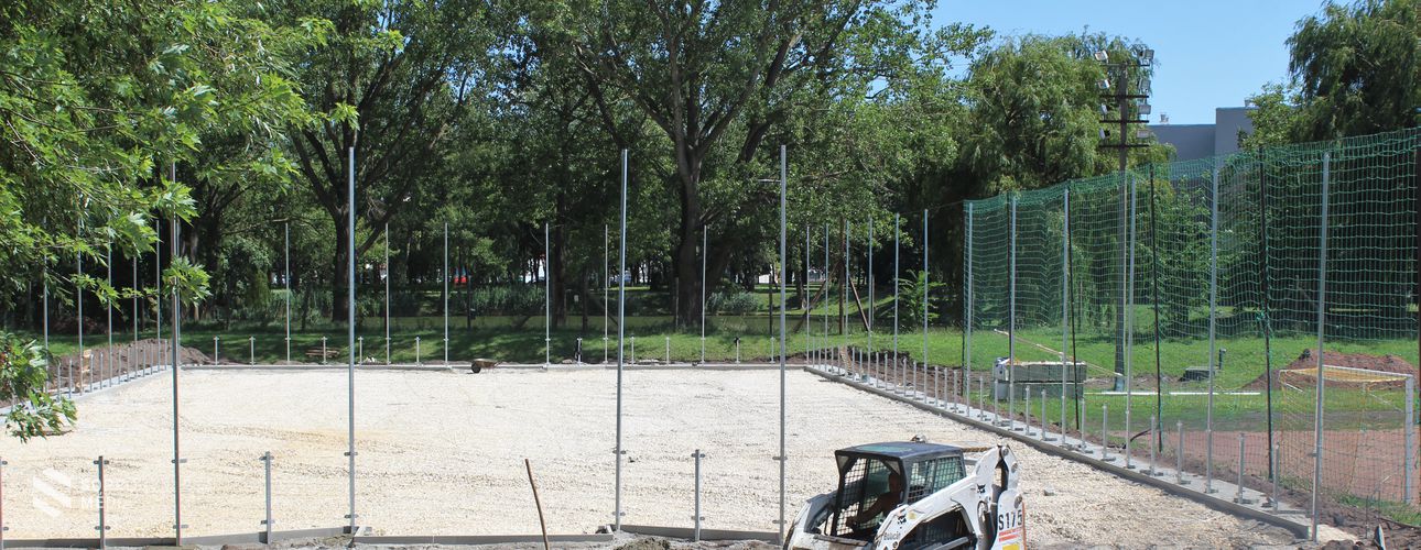 Újabb műfüves labdarúgópálya épül Sopronban