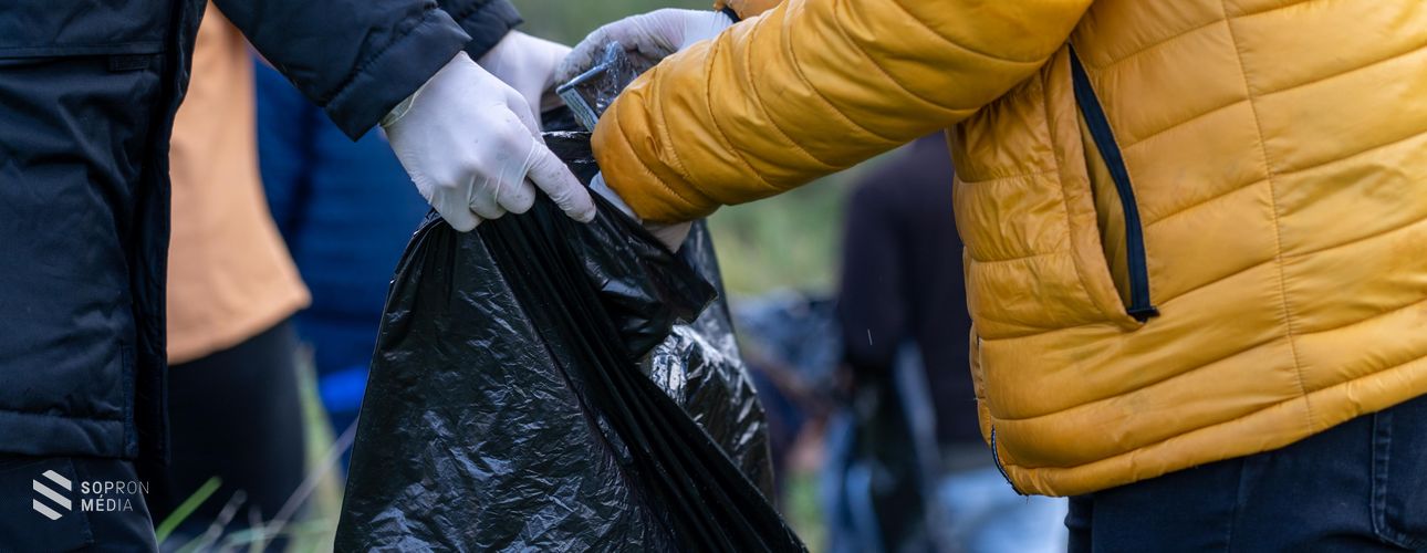 Szemétszedésre invitálják a természetkedvelőket