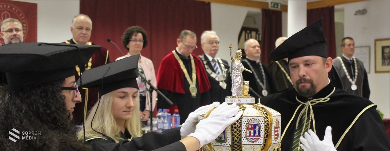 Diplomaosztó ünnepség a Soproni Egyetemen
