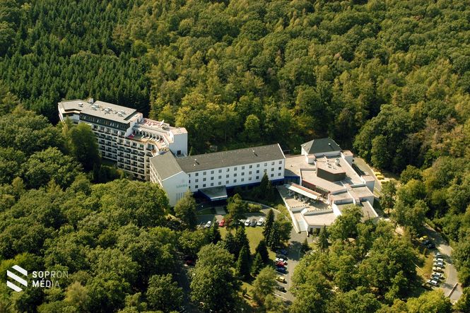 Hotel Lövér