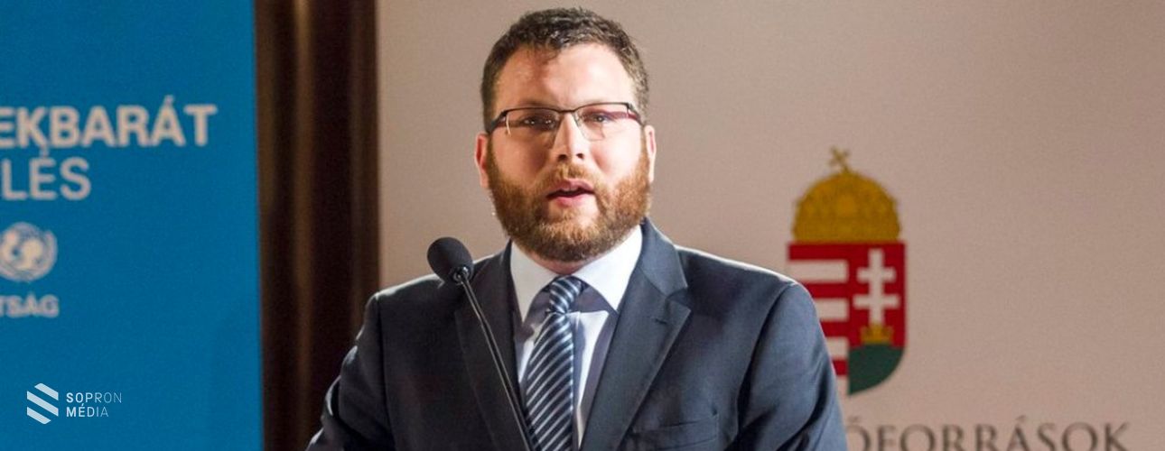 A felvételinél, a záróvizsgánál, és a diplomaszerzésnél is változások a járvány miatt
