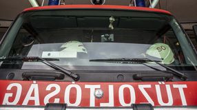 Kamionnal ütközött egy gépkocsi Sopronban