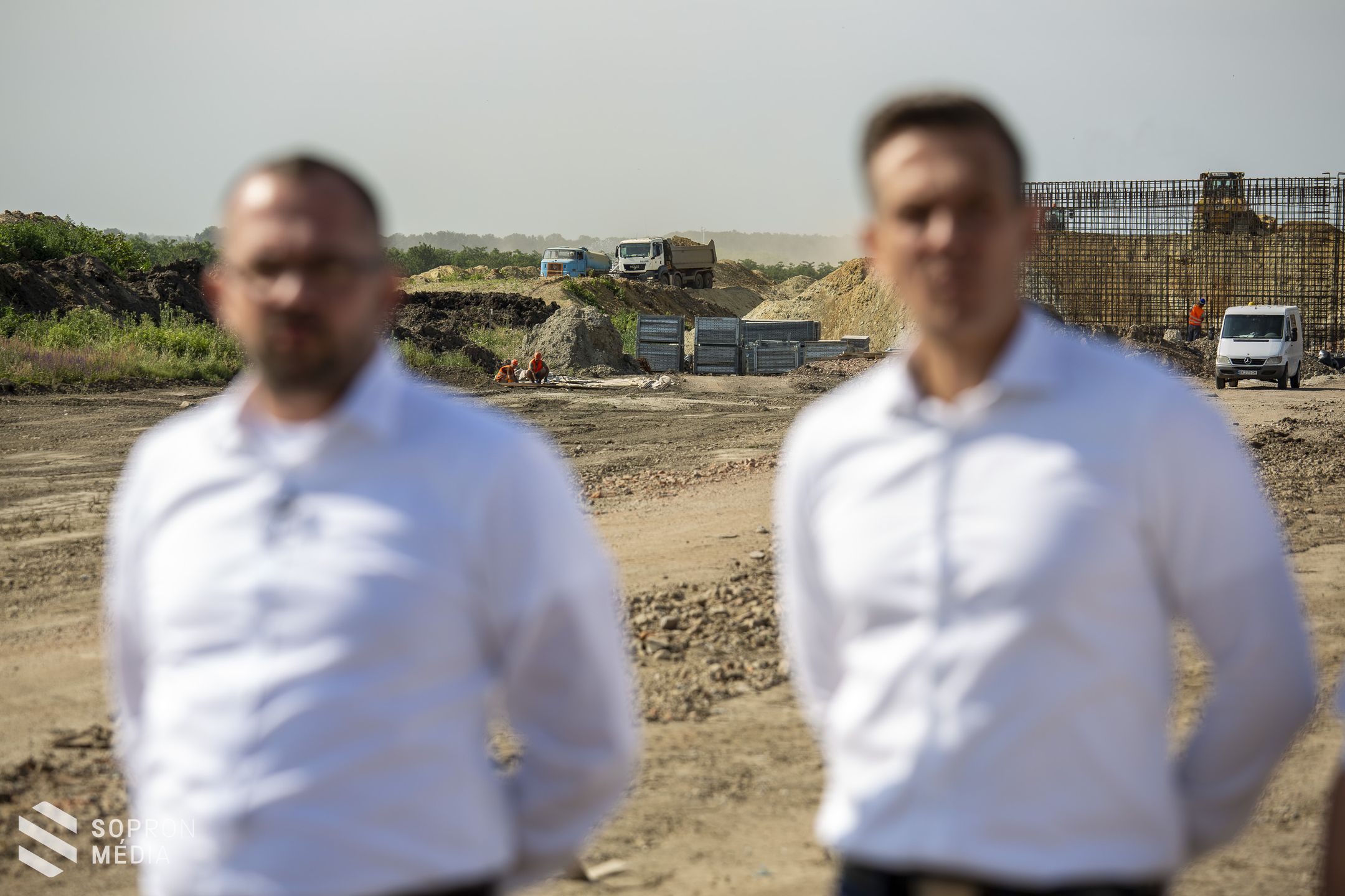Látványos szakaszához érkezik az M85-ös út építése