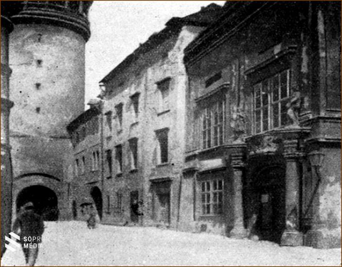 1892 előtt - Fő tér, régi városháza (ismeretlen fotós)