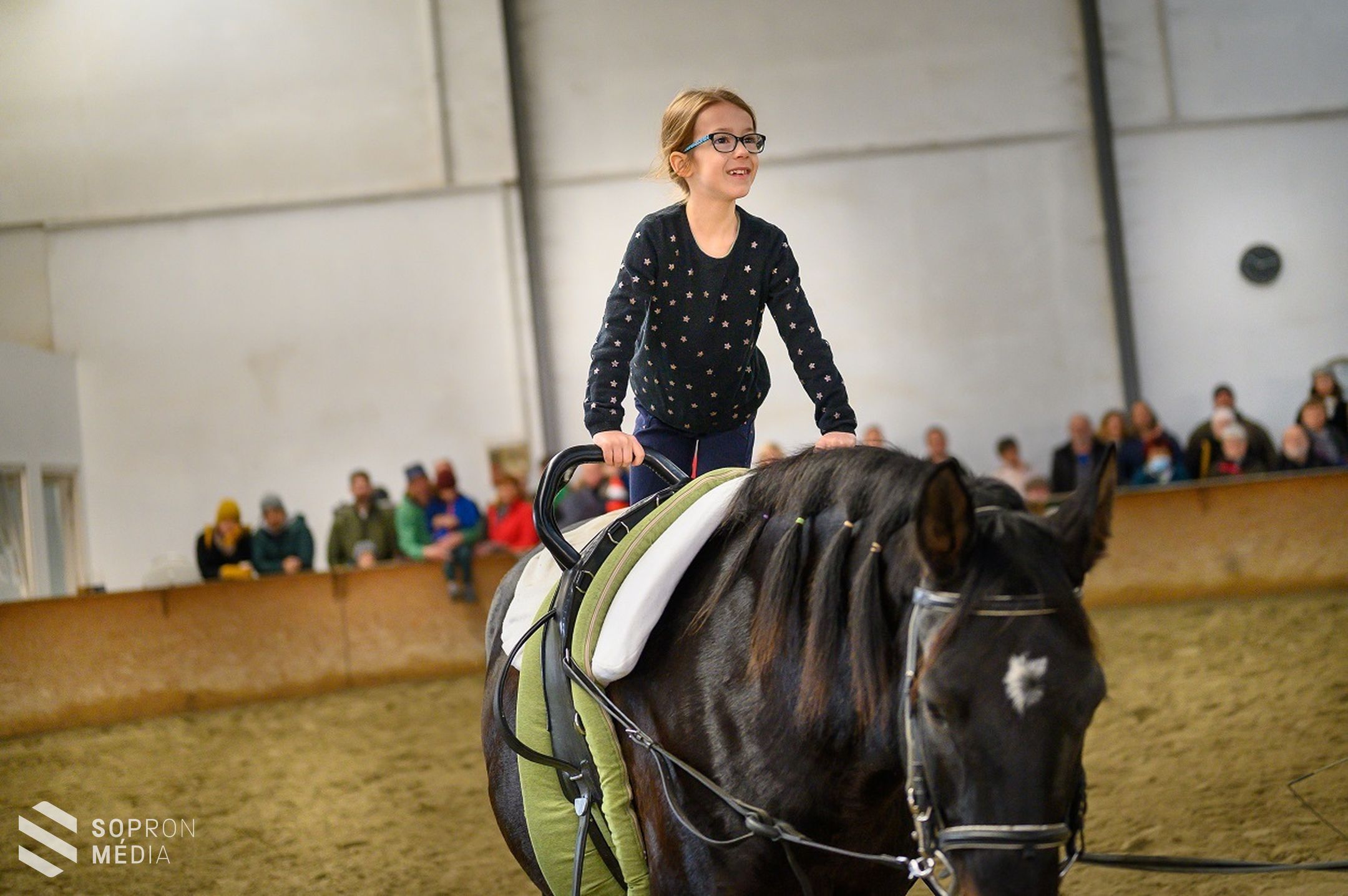 Látványos és különleges kapcsolatot igénylő sport a lovastorna
