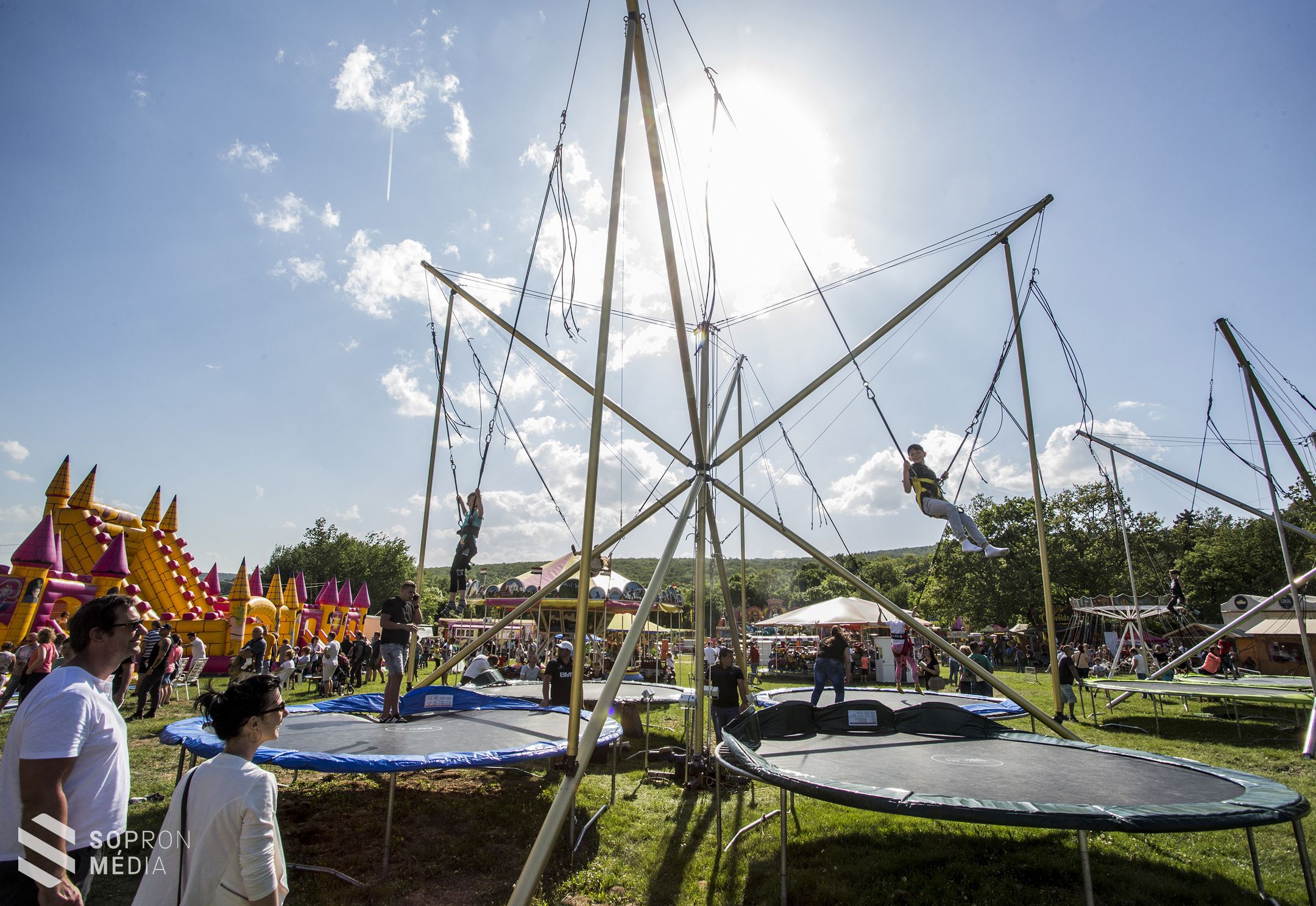 Napsütés és jókedv a Családi Majálison! (Képgaléria)