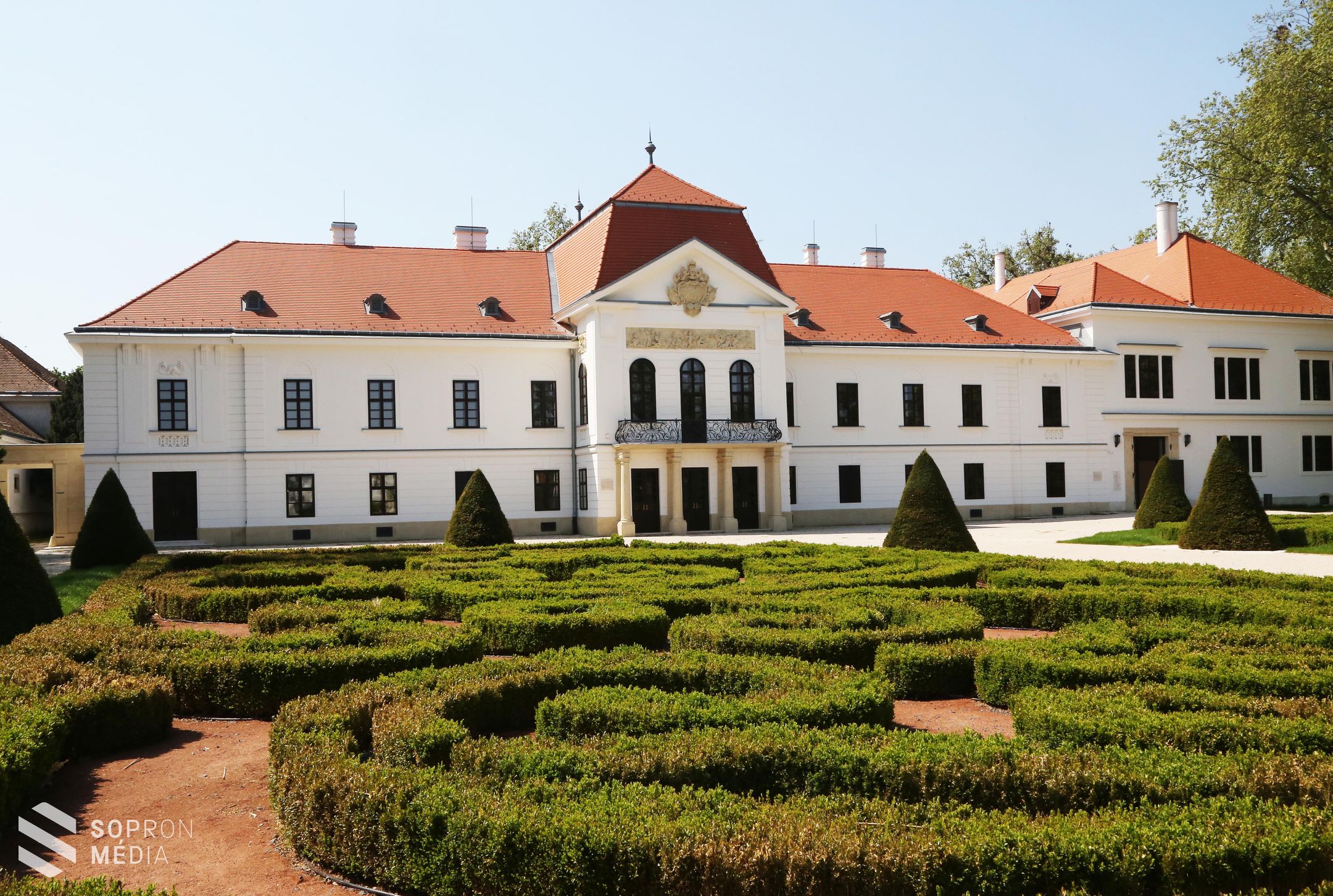 Befejeződött a nagycenki Széchenyi-kastély megújulásának épület-kivitelezési szakasza