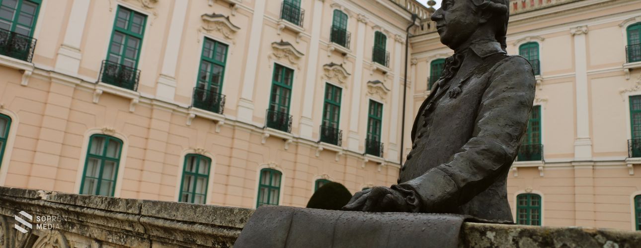 Öt ritkán hallott érdekesség Esterházy Miklósról
