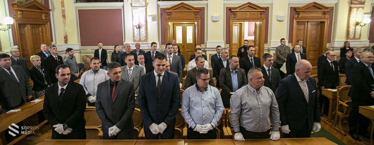 Virilistákat köszöntöttek, mestereket avattak