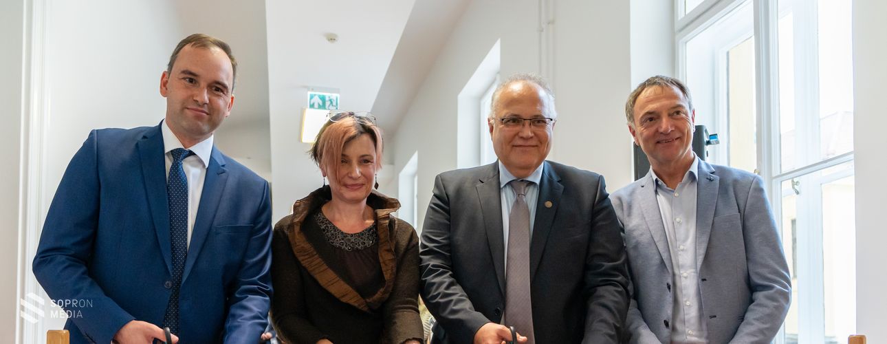 Bemutatták a Soproni Egyetem digitális oktatótermeit és médiastúdióját